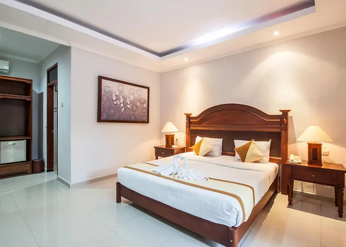 Front Danau Tamblingan St Bali 3* サヌール
